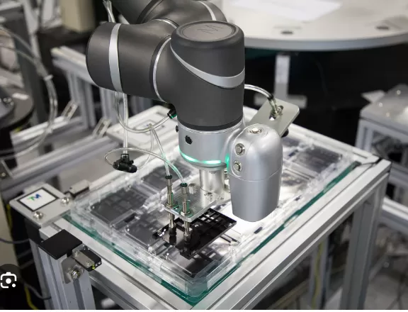 Hệ thống robot gắp – xử lý sản phẩm